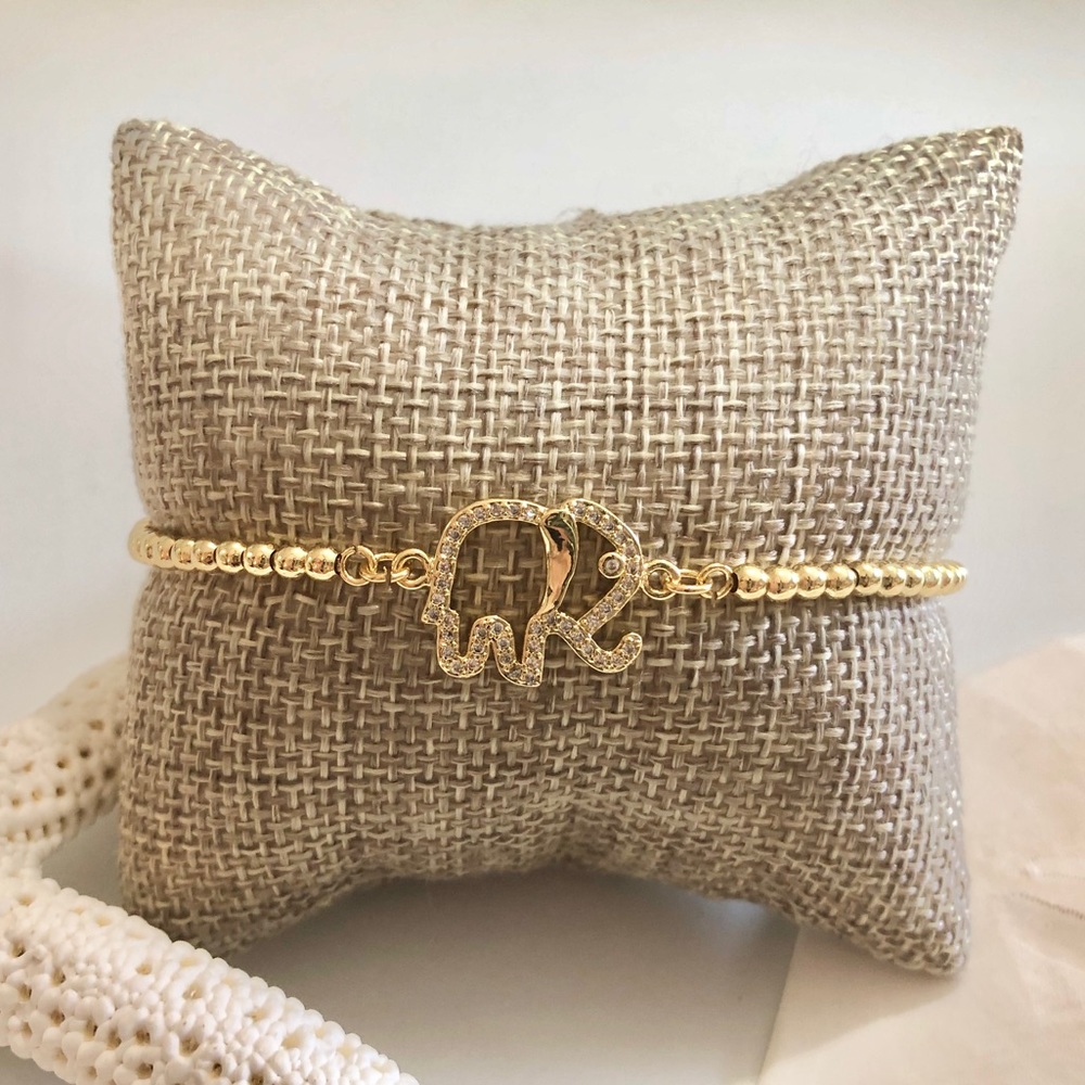 Gold plated adjustable charm bracelet 3 for $45 🌺